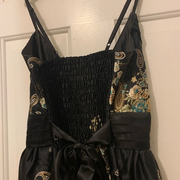 Kitty floral dress - Picture 10 of 16